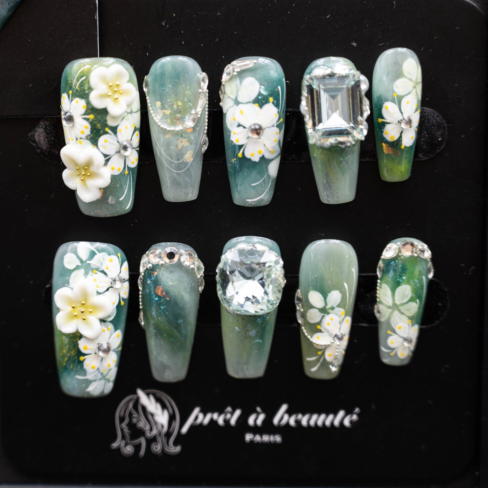 EDITION MONET-ECLAT DE PETALES
