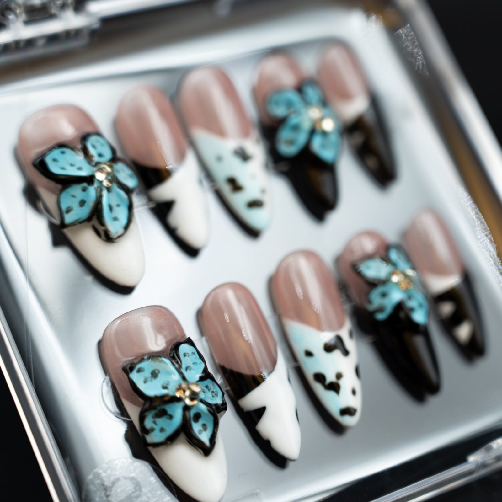 FLEUR BLEUE